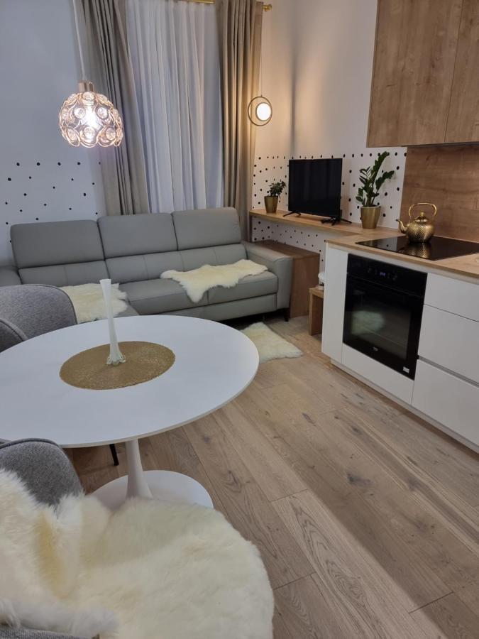 Apartma Larisa *